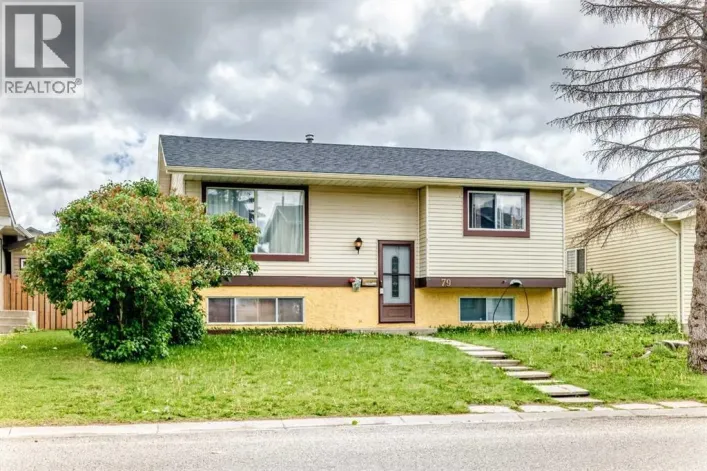 79 Castledale Way NE, Calgary