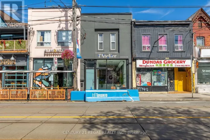 790 DUNDAS STREET, Toronto