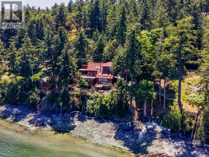7911 BEDWELL DRIVE, Pender Island