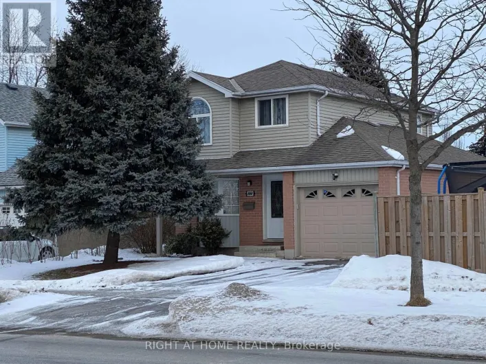 792 HOMEVIEW ROAD, London South