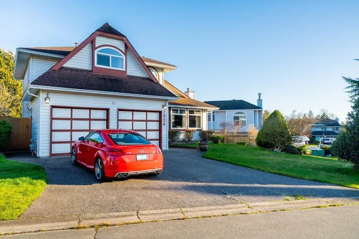 7926 161 STREET, Surrey