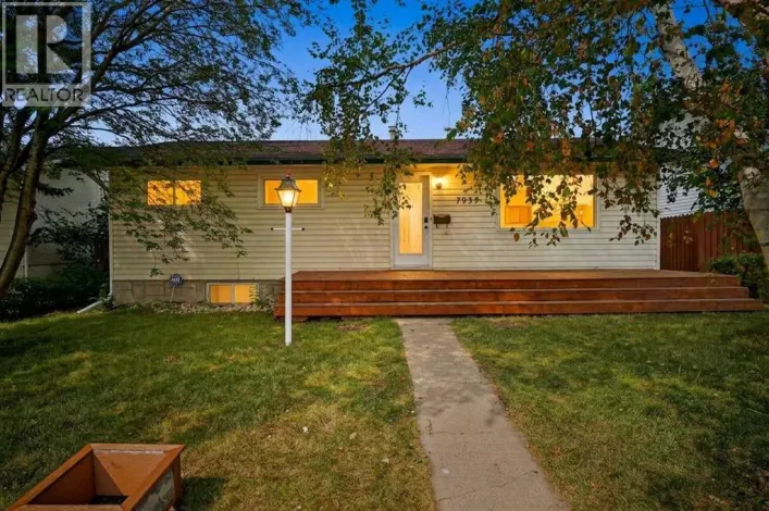 7935 Huntwick Hill NE, Calgary