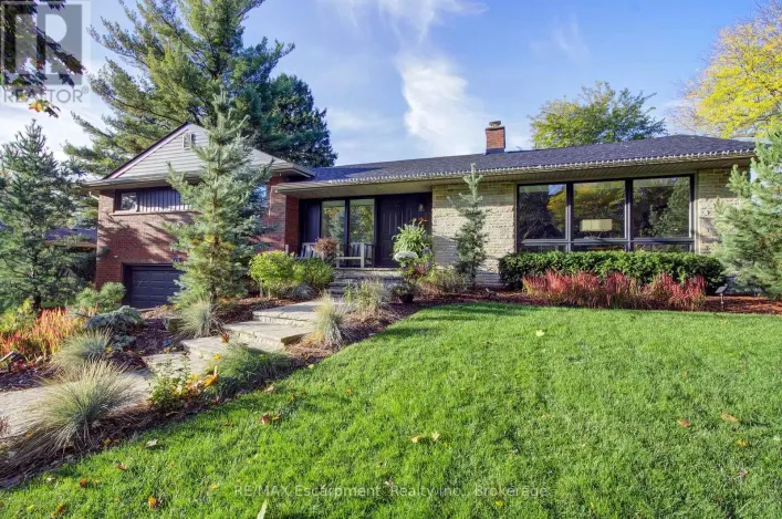 794 FALCON BOULEVARD, Burlington