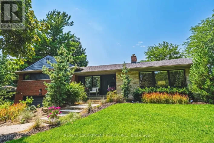 794 FALCON BOULEVARD, Burlington