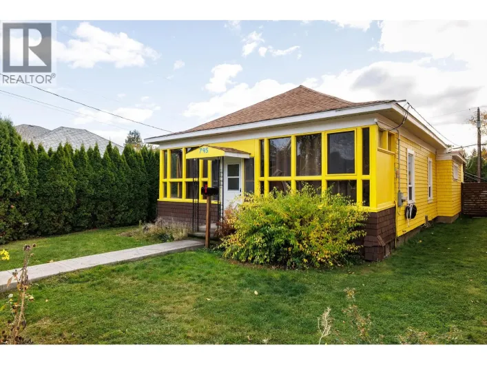 795 Lawson Avenue, Kelowna