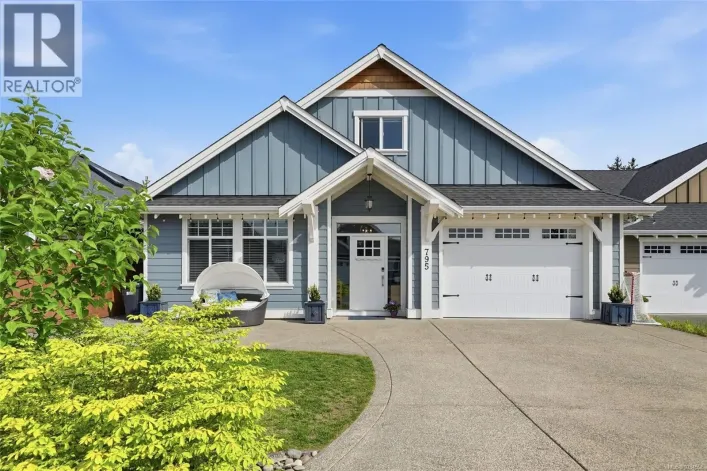 795 Parkside Cres, Parksville