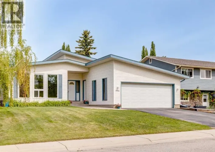 7956 71 Avenue NW, Calgary