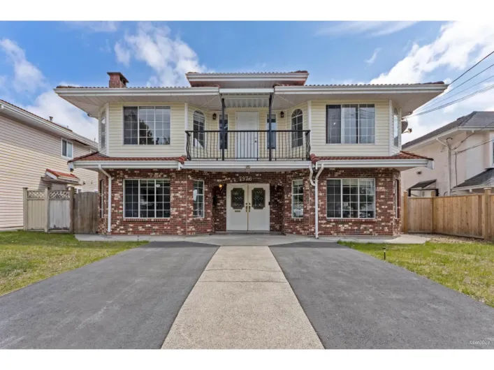 7976 122 STREET, Surrey