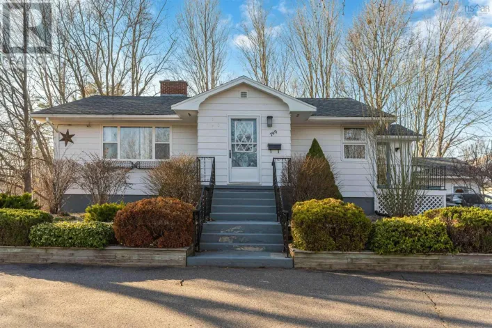 799 Main Street, Kingston