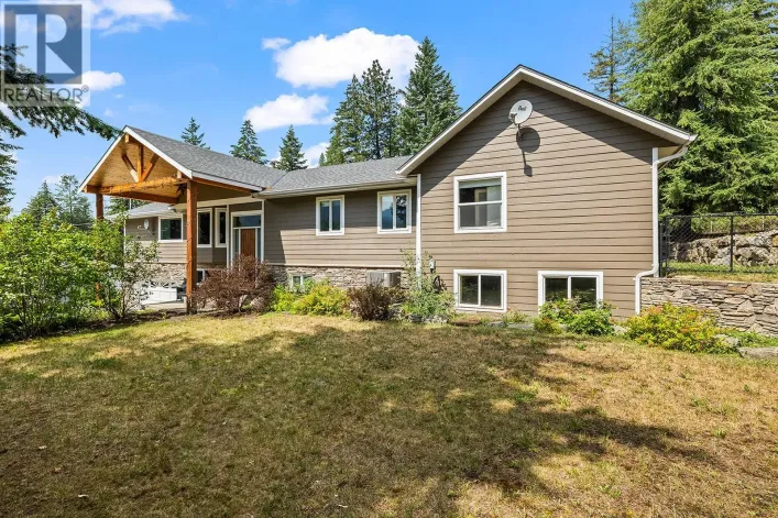 7992 Falcon Ridge Crescent, Kelowna