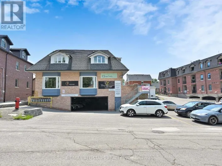 7C - 38 WELLINGTON STREET E, Aurora