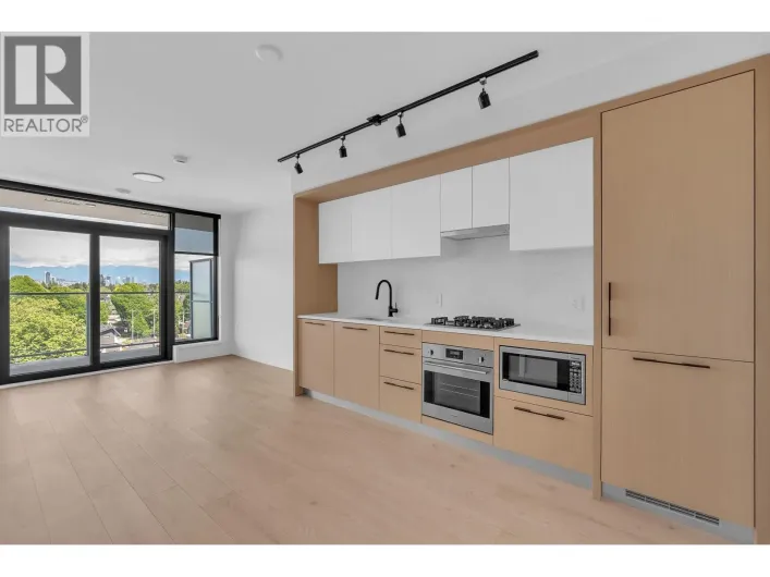 7XX 2729 KINGSWAY, Vancouver