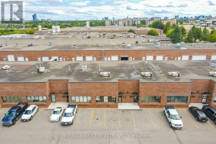 8 - 116 VICEROY ROAD, Vaughan