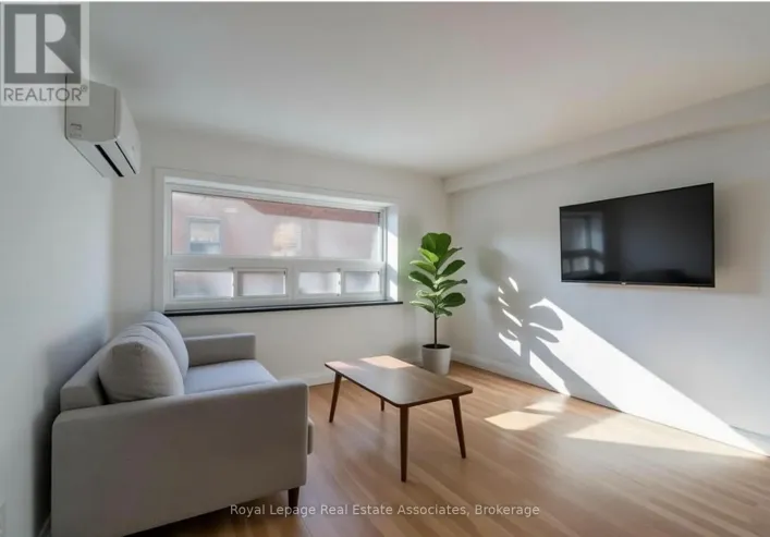 8 - 122 VICTORIA AVENUE N, Hamilton