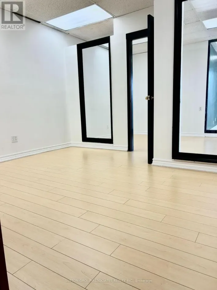 8 - 1287 ST CLAIR AVENUE W, Toronto