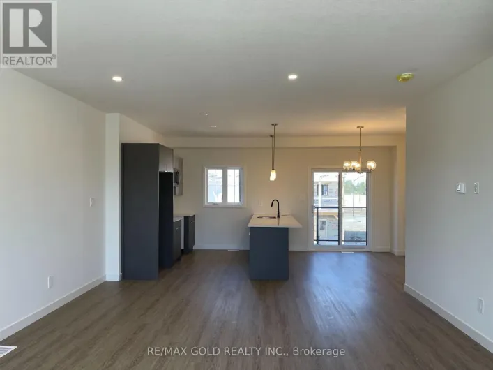 8 - 1781 HENRICA AVENUE, London North