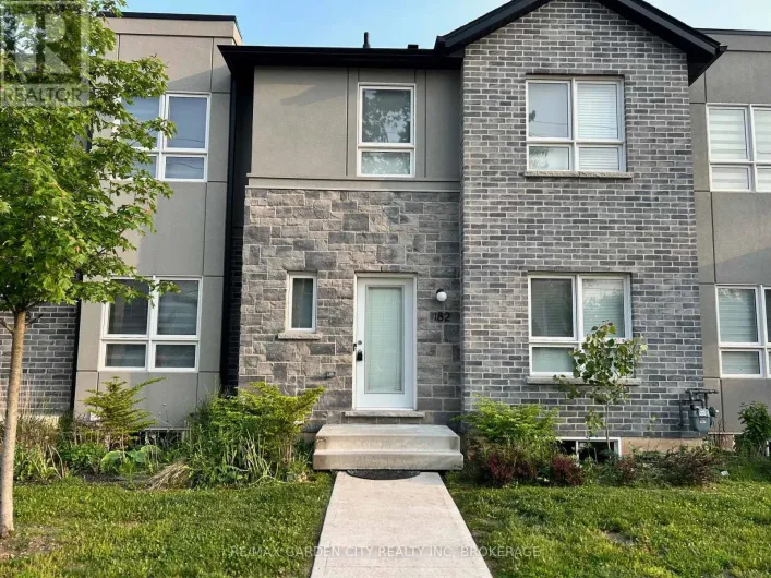 8 - 182 BROADWAY LANE, Welland