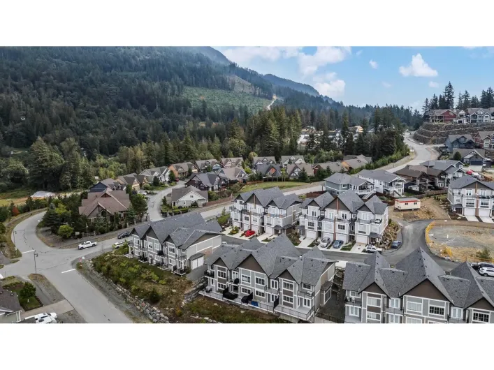 8 1928 WOODSIDE BOULEVARD|Mt Woodside, Agassiz