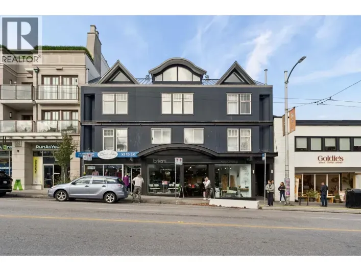 8 2023 W 4TH AVENUE, Vancouver
