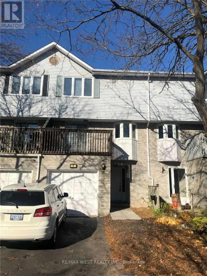 8 - 2295 MARINE DRIVE, Oakville