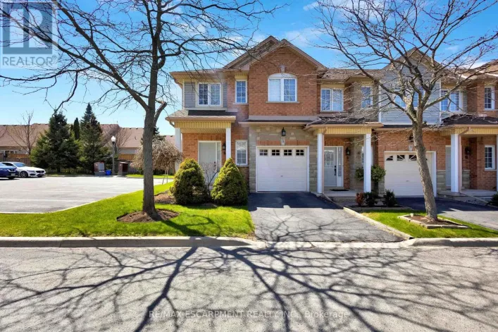 8 - 232 STONEHENGE DRIVE, Hamilton