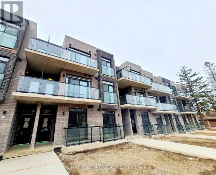 8 - 262 FINCH AVENUE E, Toronto