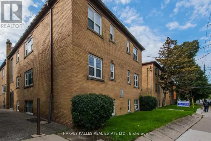 8 - 2905 ST CLAIR AVENUE E, Toronto