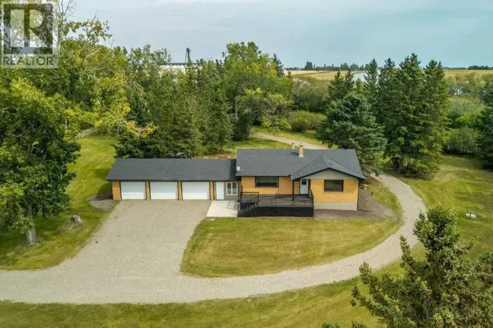 House for sale: 8, 31264 Highway 2 A, Rural Mountain View County