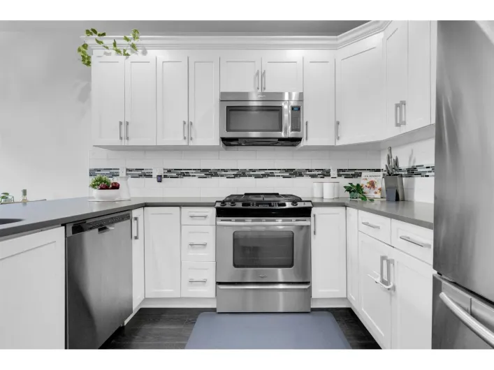 8 3266 147 STREET, Surrey