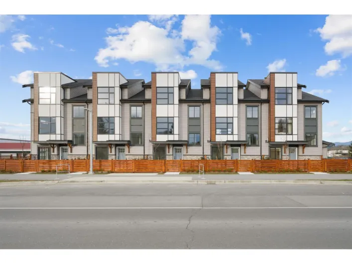 8 32929 CHERRY AVENUE, Mission