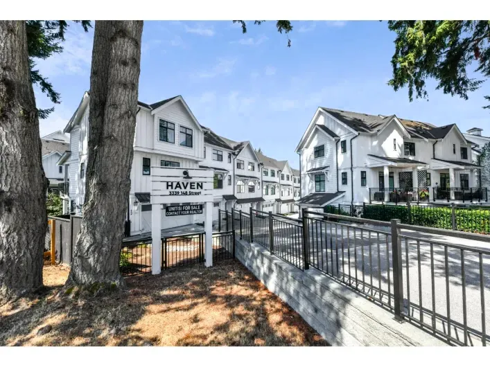 Row / Townhouse for sale: 8 3339 148 STREET, Surrey