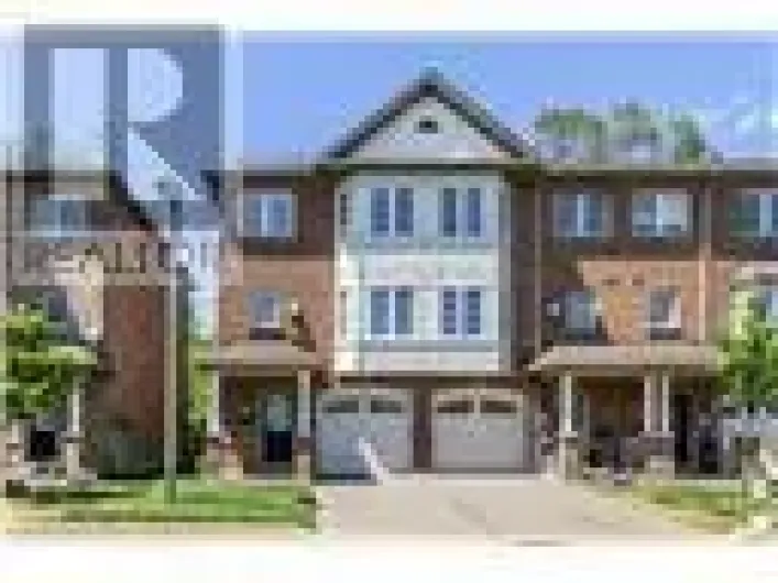 8 - 470 BEACH BOULEVARD, Hamilton