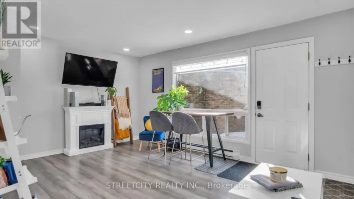 8 - 490 SOUTHDALE ROAD E, London South