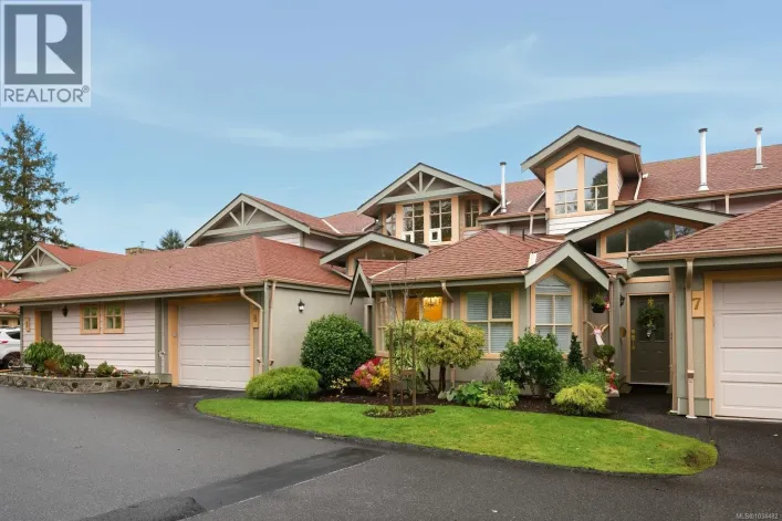 8 500 Marsett Pl, Saanich