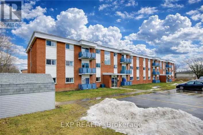 8 - 527 PARKSIDE DRIVE, Waterloo