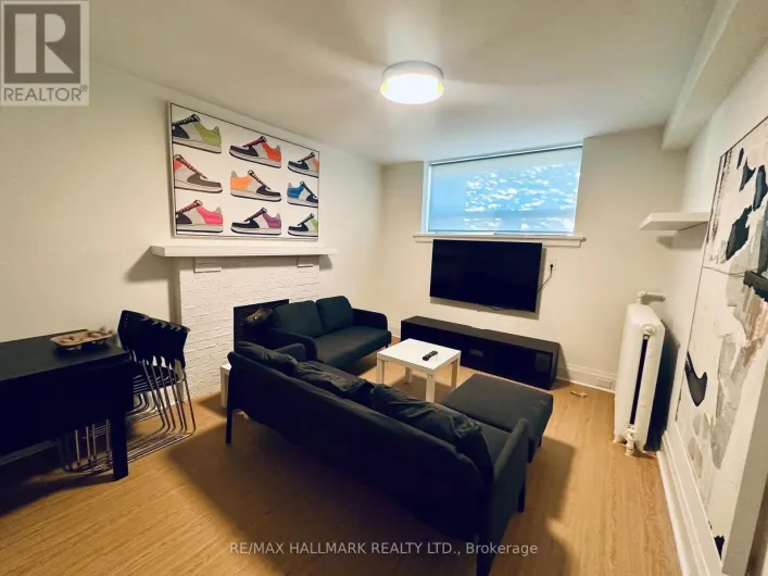 8 - 597 ST CLAIR AVENUE W, Toronto