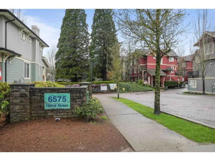 8 6575 192 STREET, Surrey