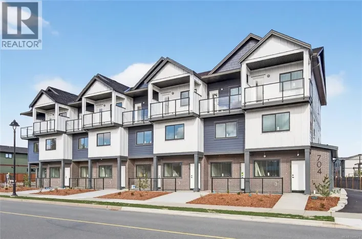 8 704 Beaver Creek Blvd, Campbell River