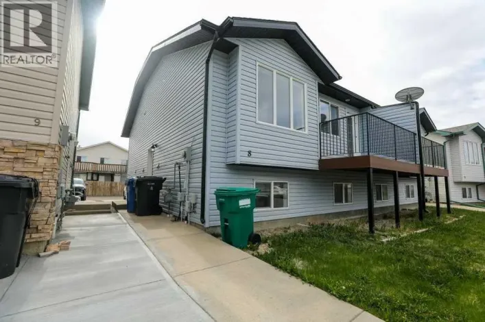8, 720 Heritage Boulevard W, Lethbridge