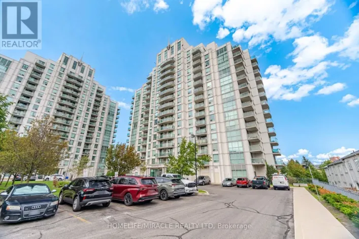 8 - 8 ROSEBANK DRIVE, Toronto