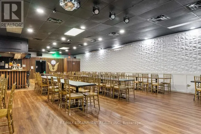 8 - 833 WESTLOCK ROAD, Mississauga