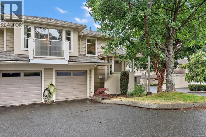 8 850 Parklands Dr, Esquimalt