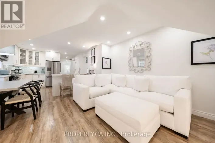8 - 963 AVENUE ROAD, Toronto