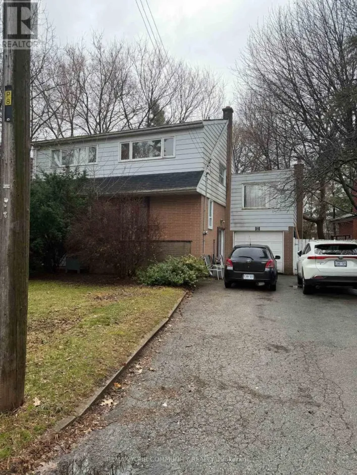 8 APPLEDALE ROAD, Toronto