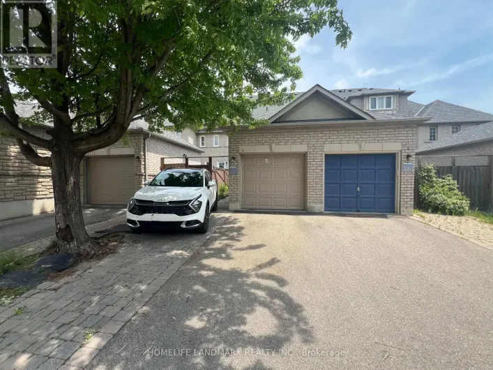8 BAFFIN COURT, Richmond Hill