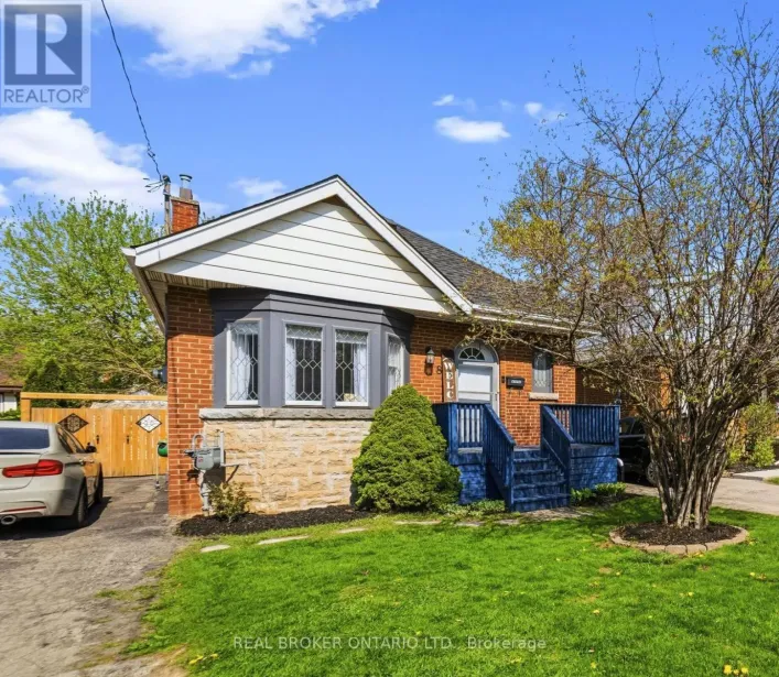 8 BARONS AVENUE S, Hamilton