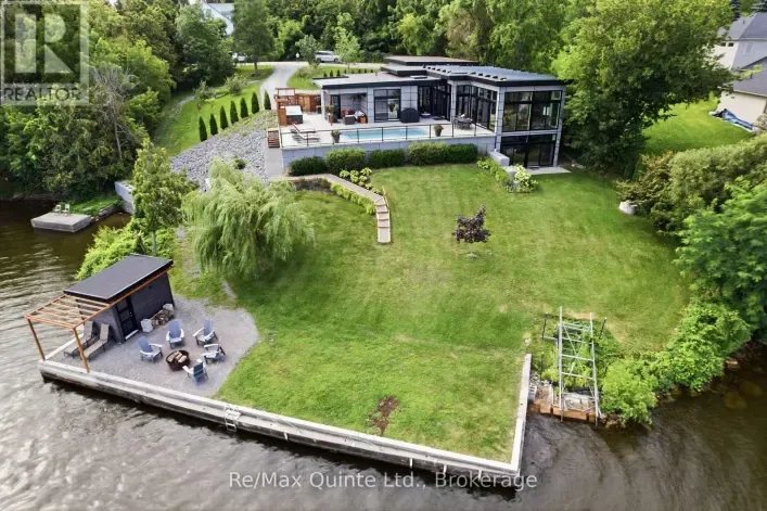 8 BAYVIEW POINT ROAD, Prince Edward County
