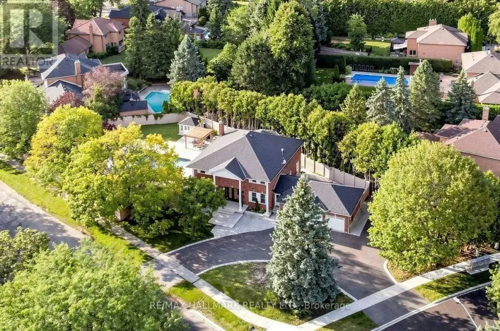 8 BEAUFORT HILLS ROAD, Richmond Hill