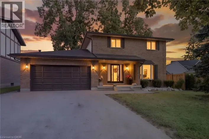 8 BECKETT Drive, Brantford