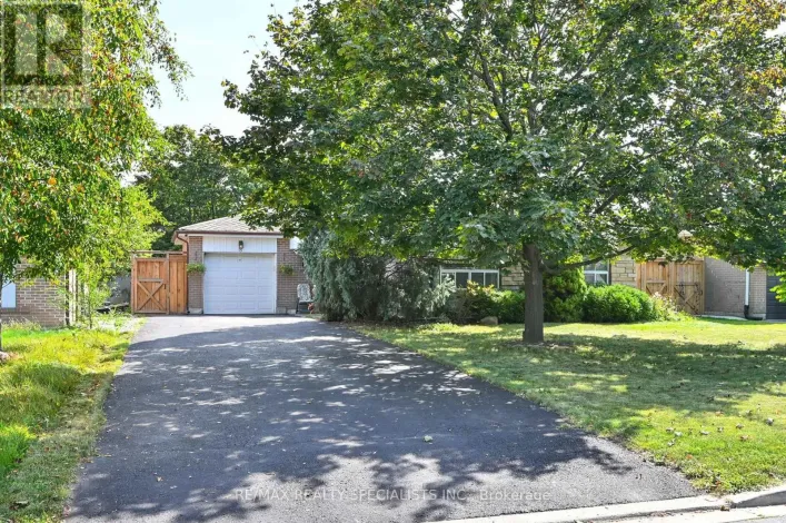 8 BEECHWOOD CRESCENT, Brampton
